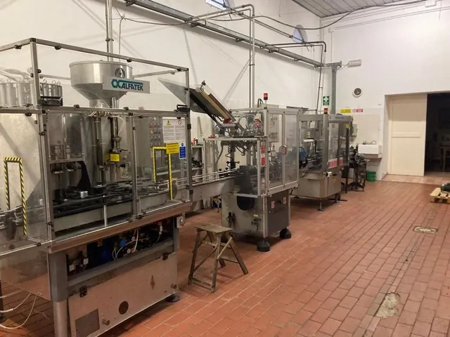 Complete Isobaric Bottling Line Alfatek — NP 609