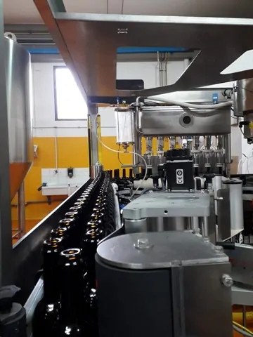 Monoblocco di riempimento usato Axtra 7.1 birra
